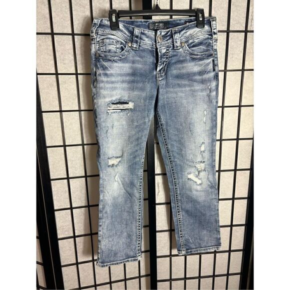 Silver Jeans Co Suki Mid Capri Distressed Light Wash Blue Jeans - Picture 1 of 8